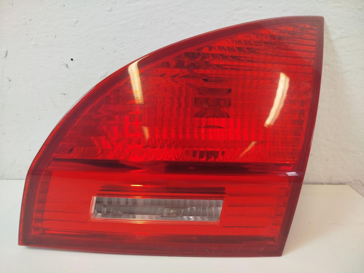 Kia Venga YN R&uuml;ckleuchte innen rechts Heckleuchte Innenteil Heckklappe bis 2016