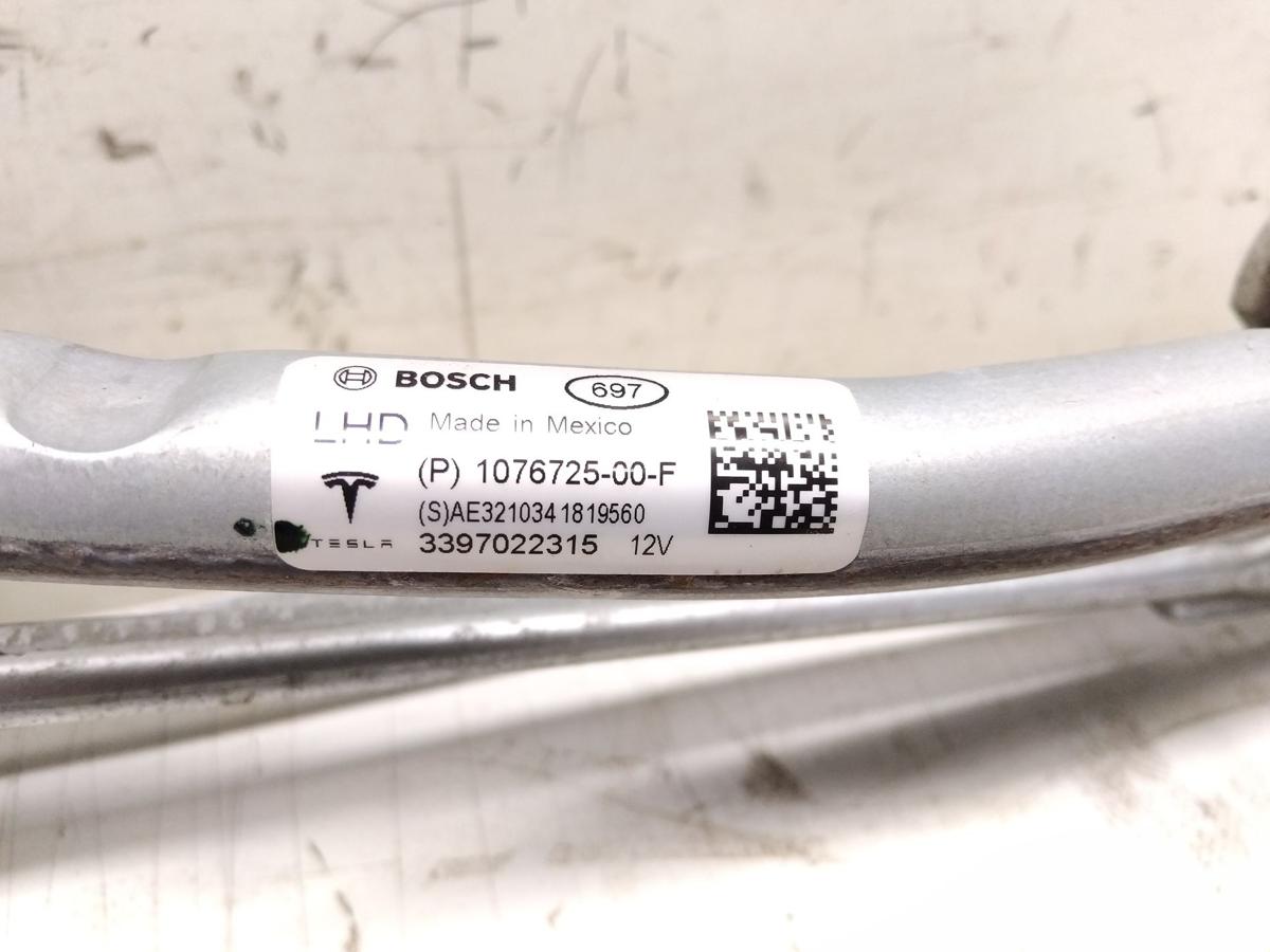 Tesla Model 3 original Wischermotor mit Wischergest&auml;nge vorn Bj.2021