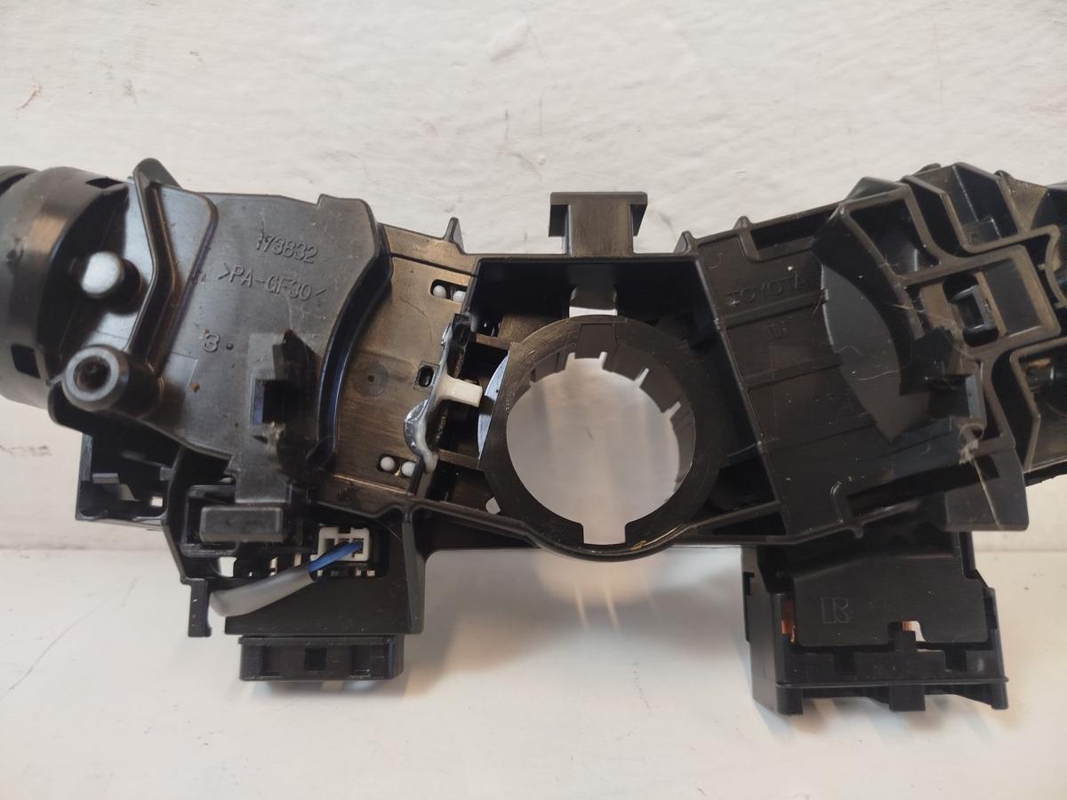 Toyota Yaris XP13 Kombischalter Lenkstockschalter Blinker Wischer Hebel