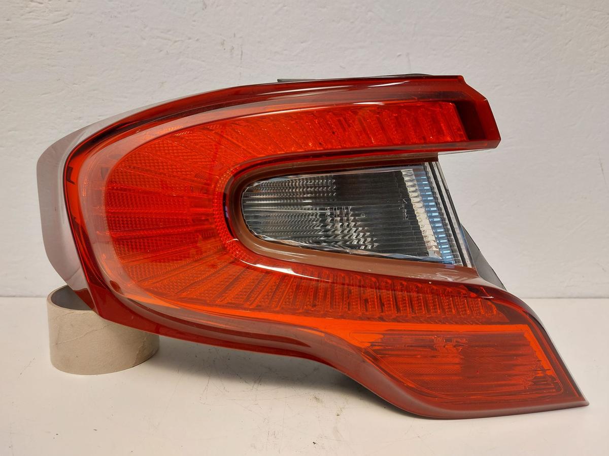 Fiat Tipo Typ 356 Rückleuchte links außen Ecke Rücklicht Heckleuchte Stufenheck