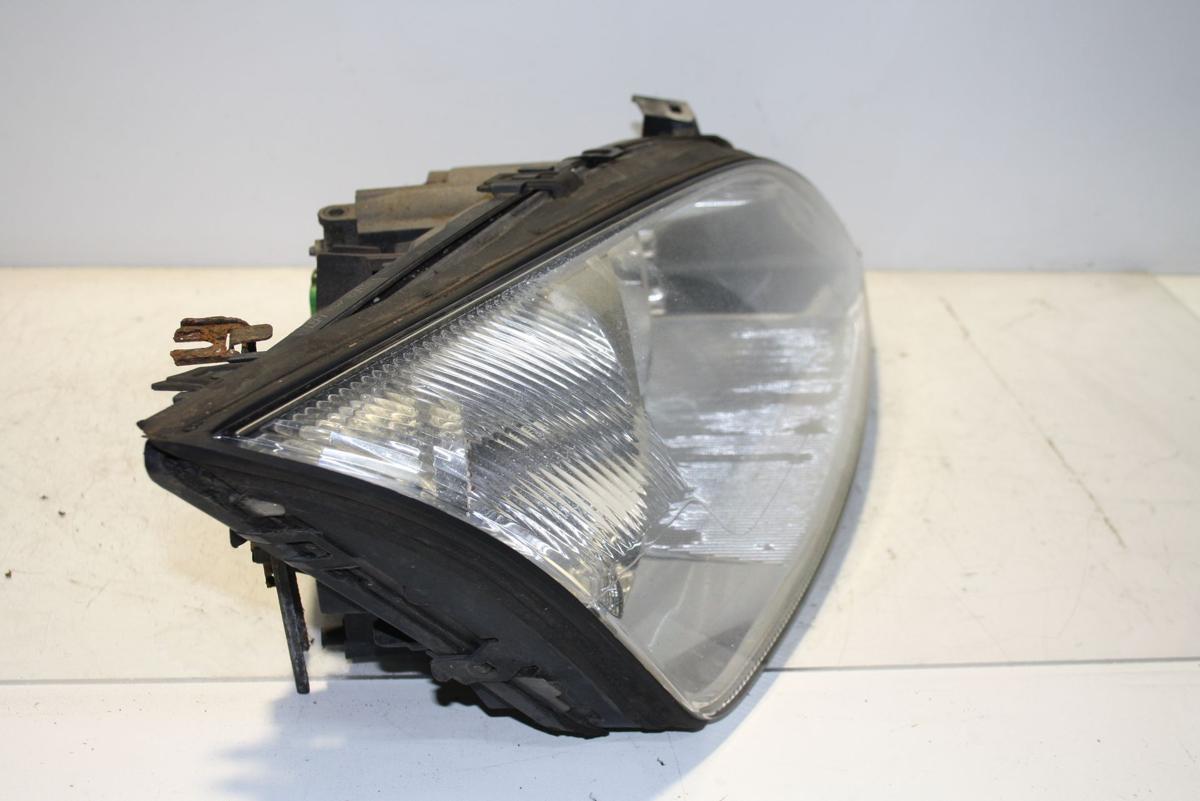 Ford Mondeo Mk3 orig Scheinwerfer rechts Halogen Haupt Licht Bj 2005