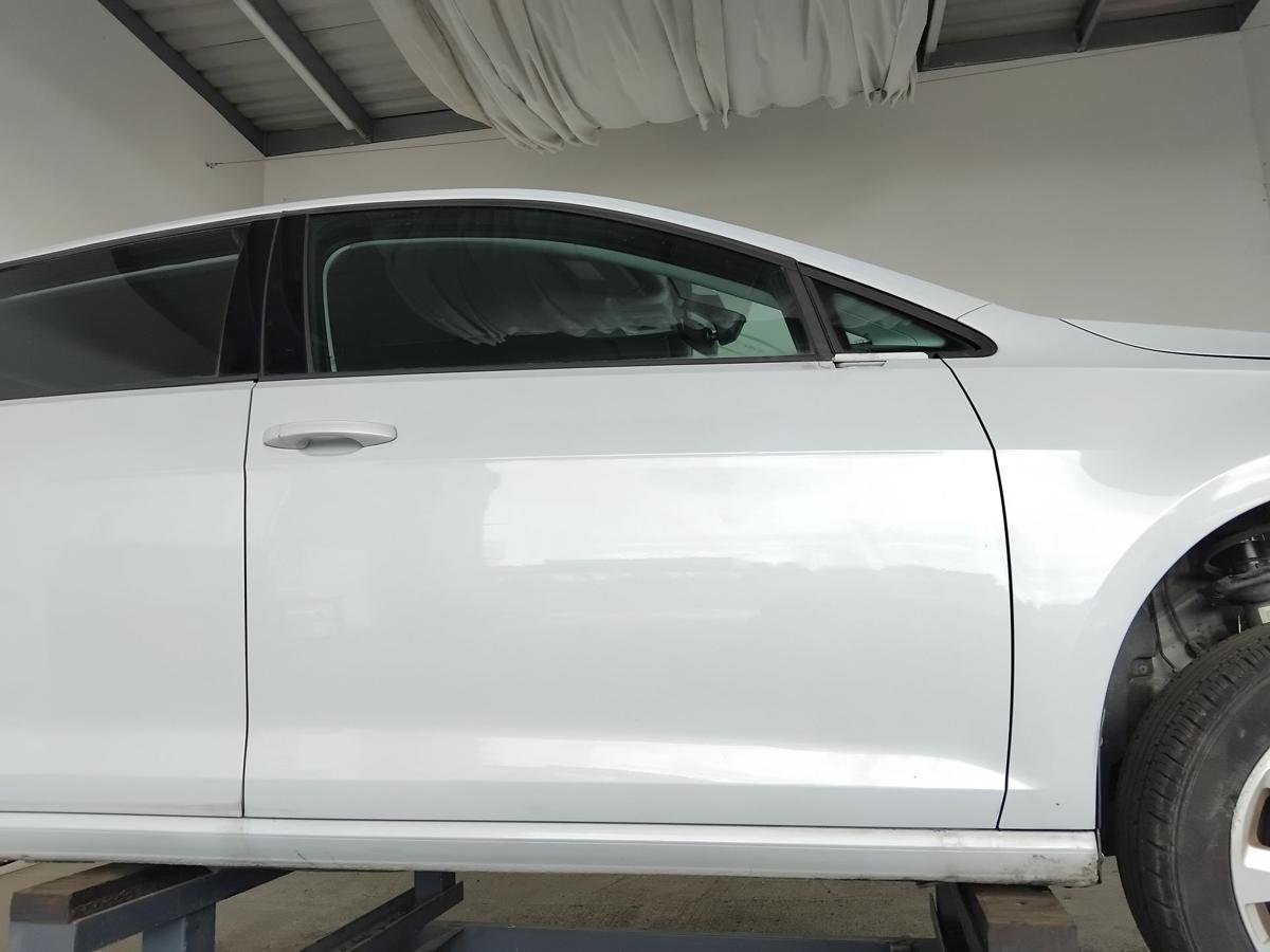 VW Golf 7 Tür vorn rechts Beifahrertür LB9Z White Silver Metallic 5-türig BJ2017