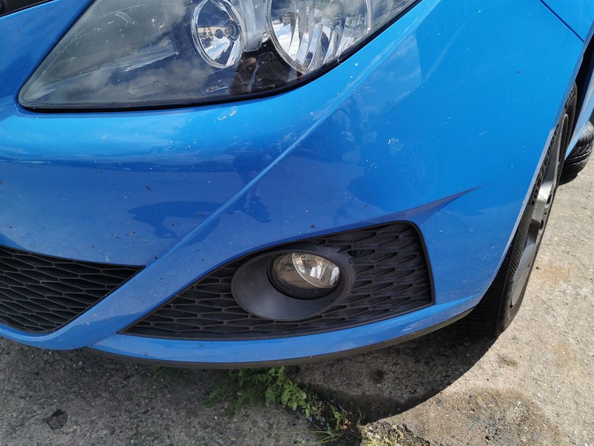 Seat Ibiza 6J Stossstange Stossfänger Bumper vorn NSW blau