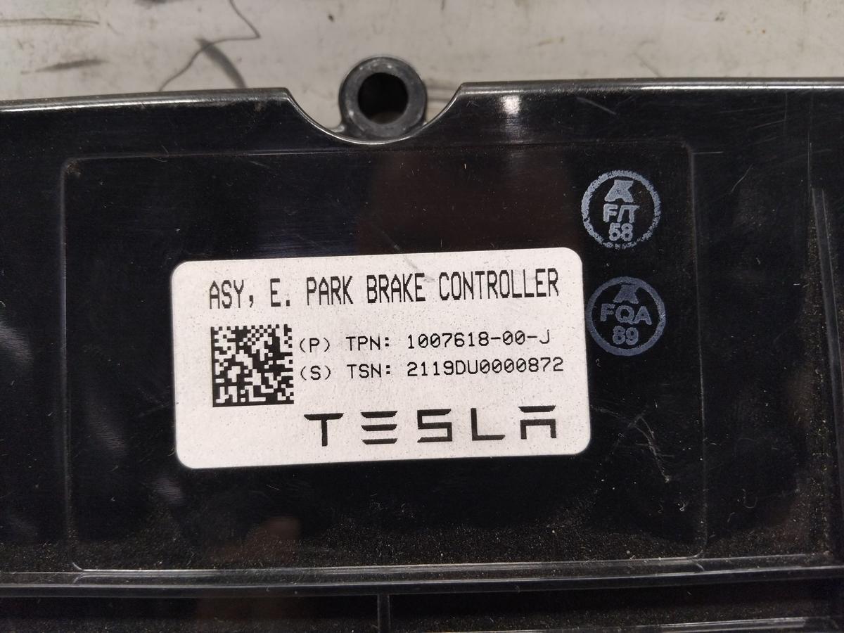 Tesla Model S Steuerger&auml;t Parkbremse Feststellbremse 1007618-00-J Bj.2019