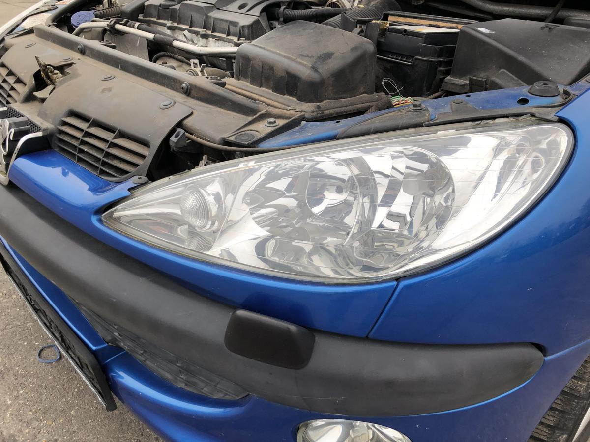 Peugeot 206CC Typ 2D Scheinwerfer vorn links Hauptscheinwerfer Valeo Lampe