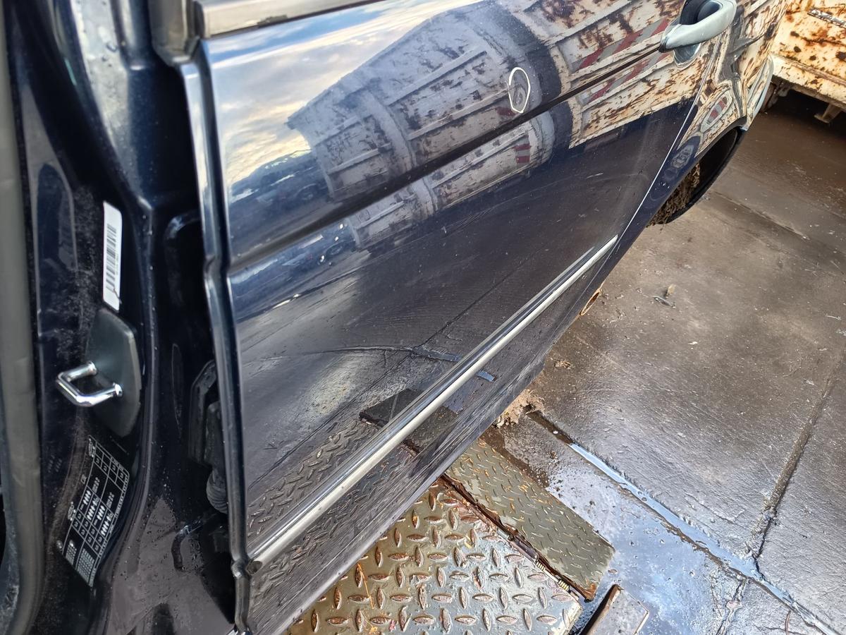 BMW E46 Limo original T&uuml;r hinten links Fond 317/5 Orientblau Bj 2005