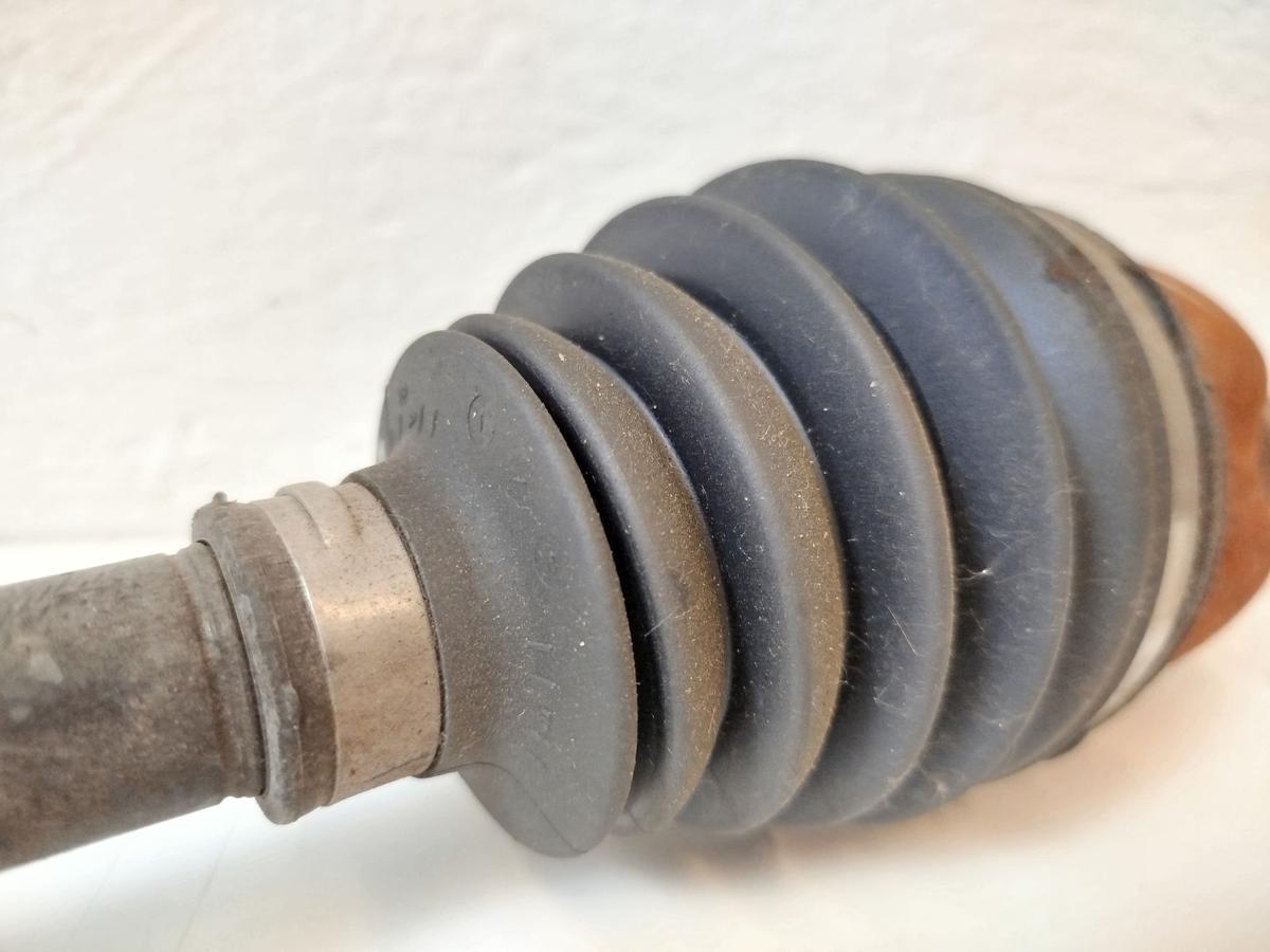 Nissan Micra K14 Antriebswelle vorn rechts Gelenkwelle vom Schaltgetriebe 5Gang