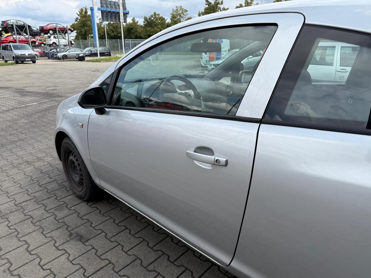 Opel Corsa D original Tür vorn links Z157 Starsilber 3-Türer Rohbau BJ08