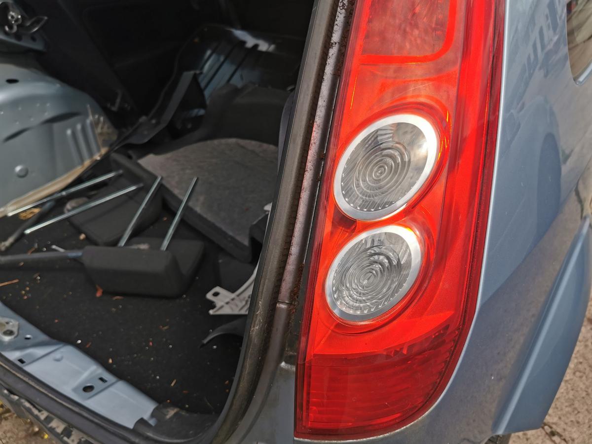 Ford Fiesta JD3 Rückleuchte Schlussleuchte Rücklicht hinten rechts 3 Türer