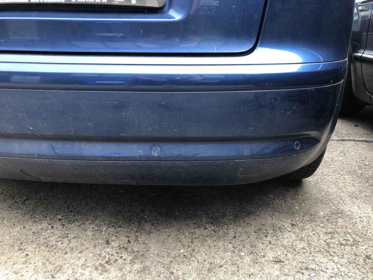 Audi A3 8P ab05 Sto&szlig;f&auml;nger hinten Hecksch&uuml;rze 3 t&uuml;rer PDC LZ5C Mauritius Blau