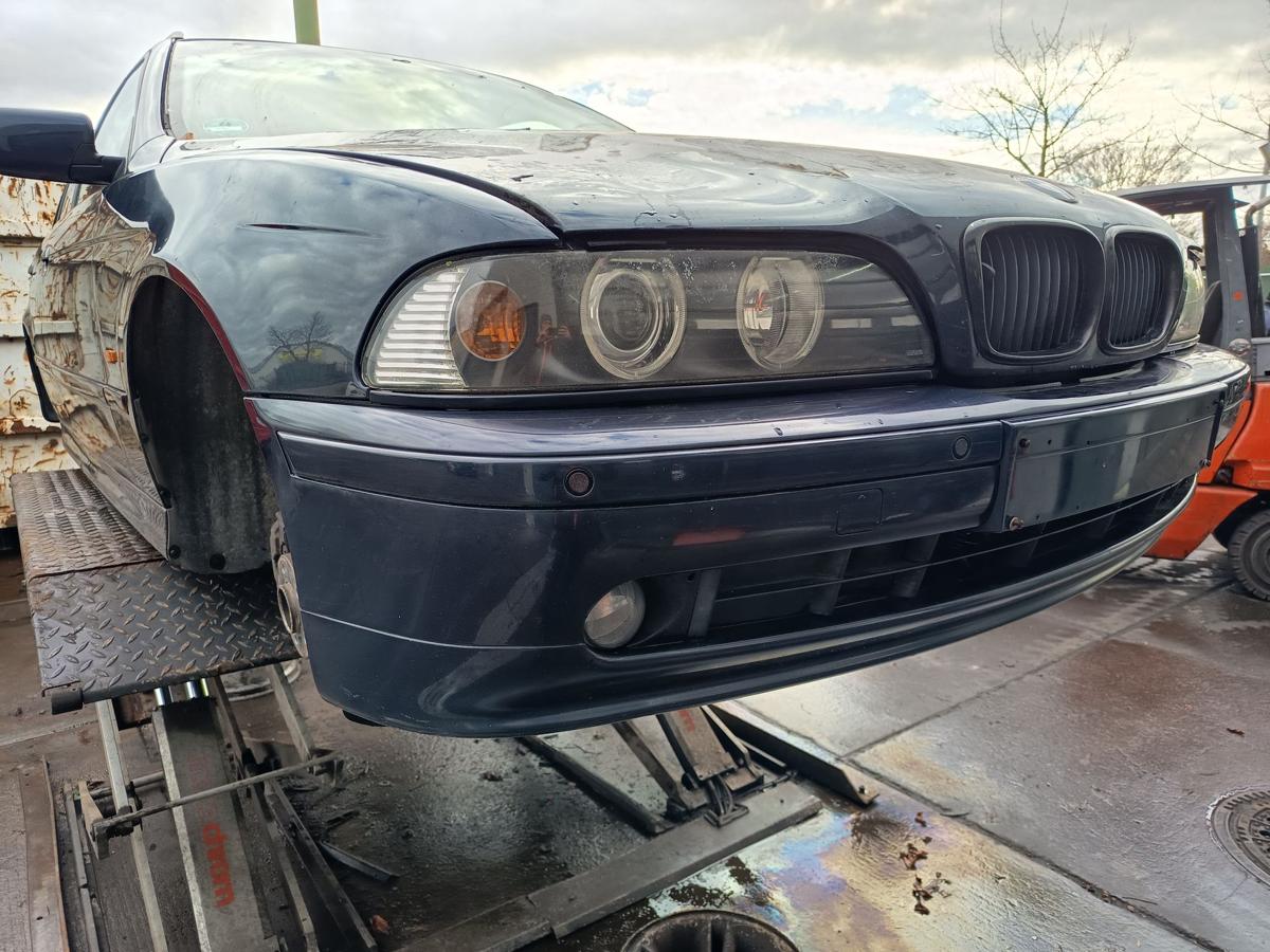 BMW E39 original Sto&szlig;stange F&auml;nger vorn Front 317/5 Orientblau Bj 2003