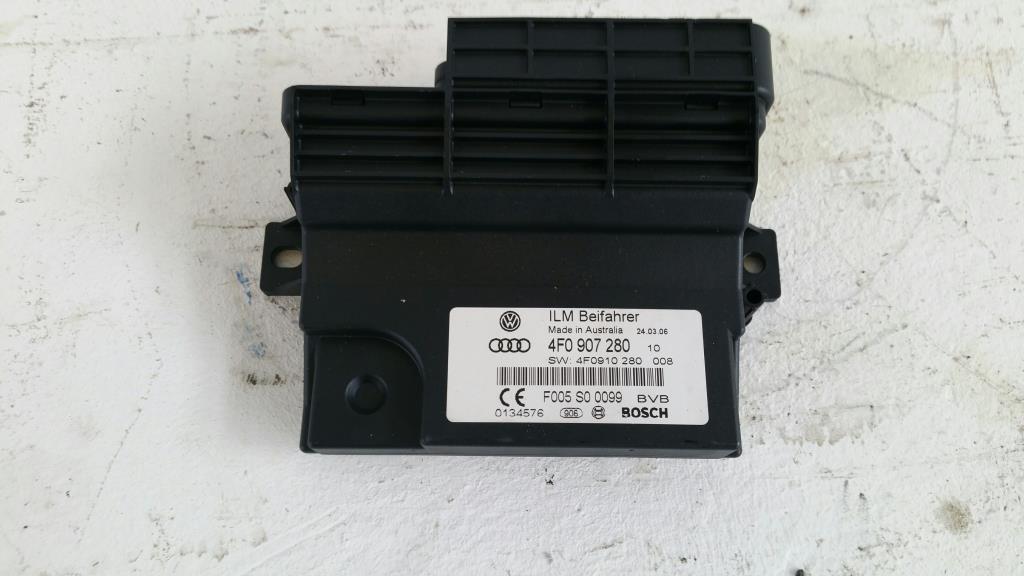 Audi A6 4F Bj.06 original Bordnetzsteuergerät ILM rechts 4F0907280 BOSCH