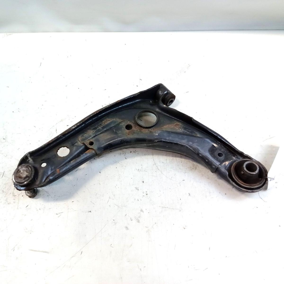 Toyota Yaris 3 Hybrid XP13 Phase 3 original Querlenker Vorderachse rechts Bj2020