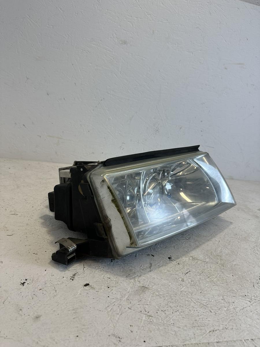 Skoda Octavia 1U Scheinwerfer Xenon Frontscheinwerfer Lampe vorn rechts