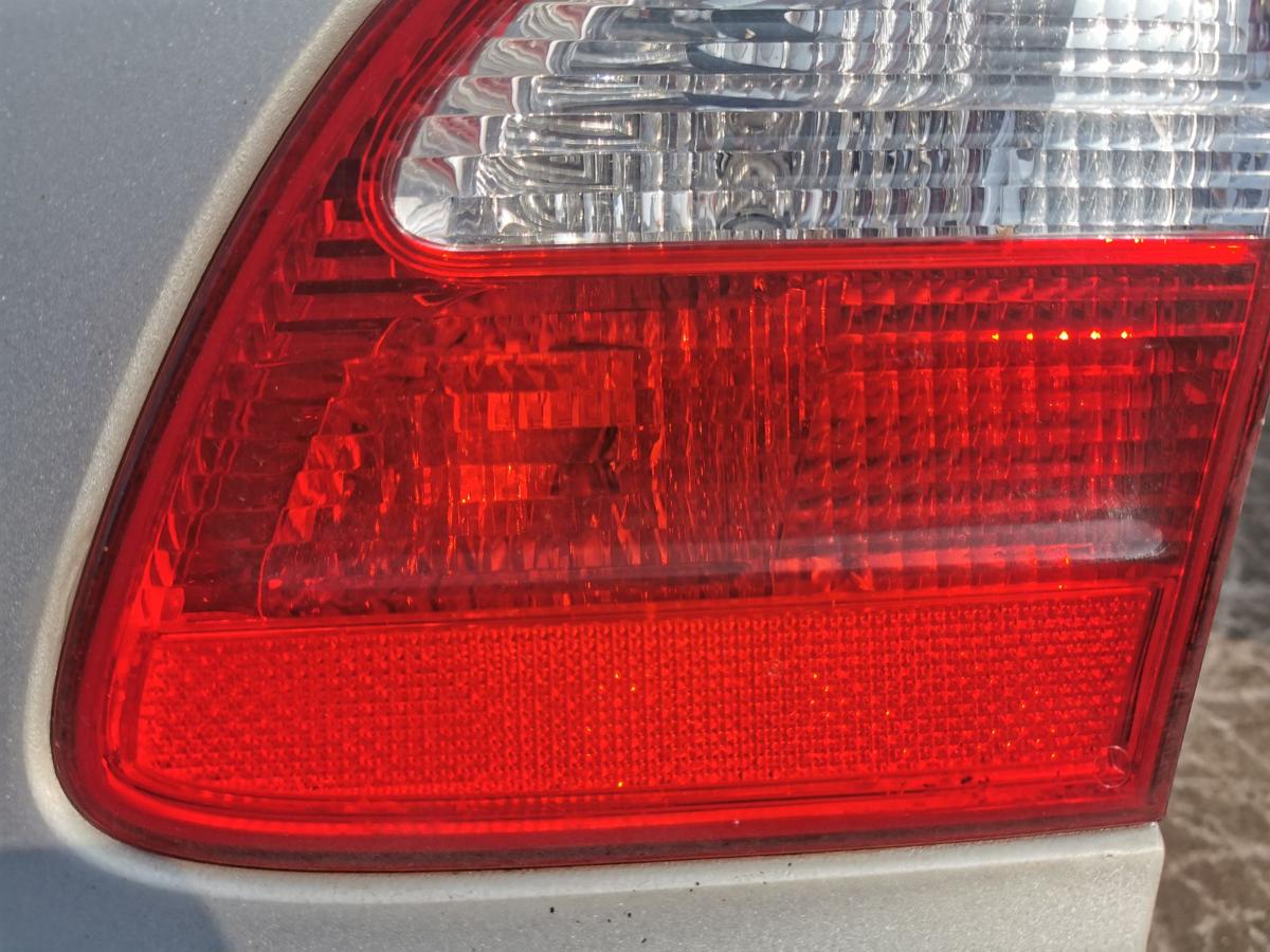 Mercedes E Klasse S211 Rückleuchte Schlussleuchte Rücklicht innen rechts Kombi