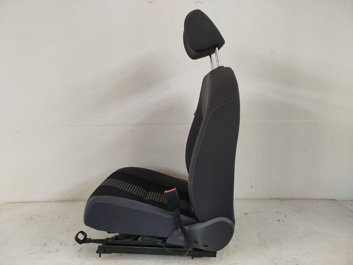 VW Golf Plus 5M Sitz Beifahrersitz Autositz vorn rechts Stoff