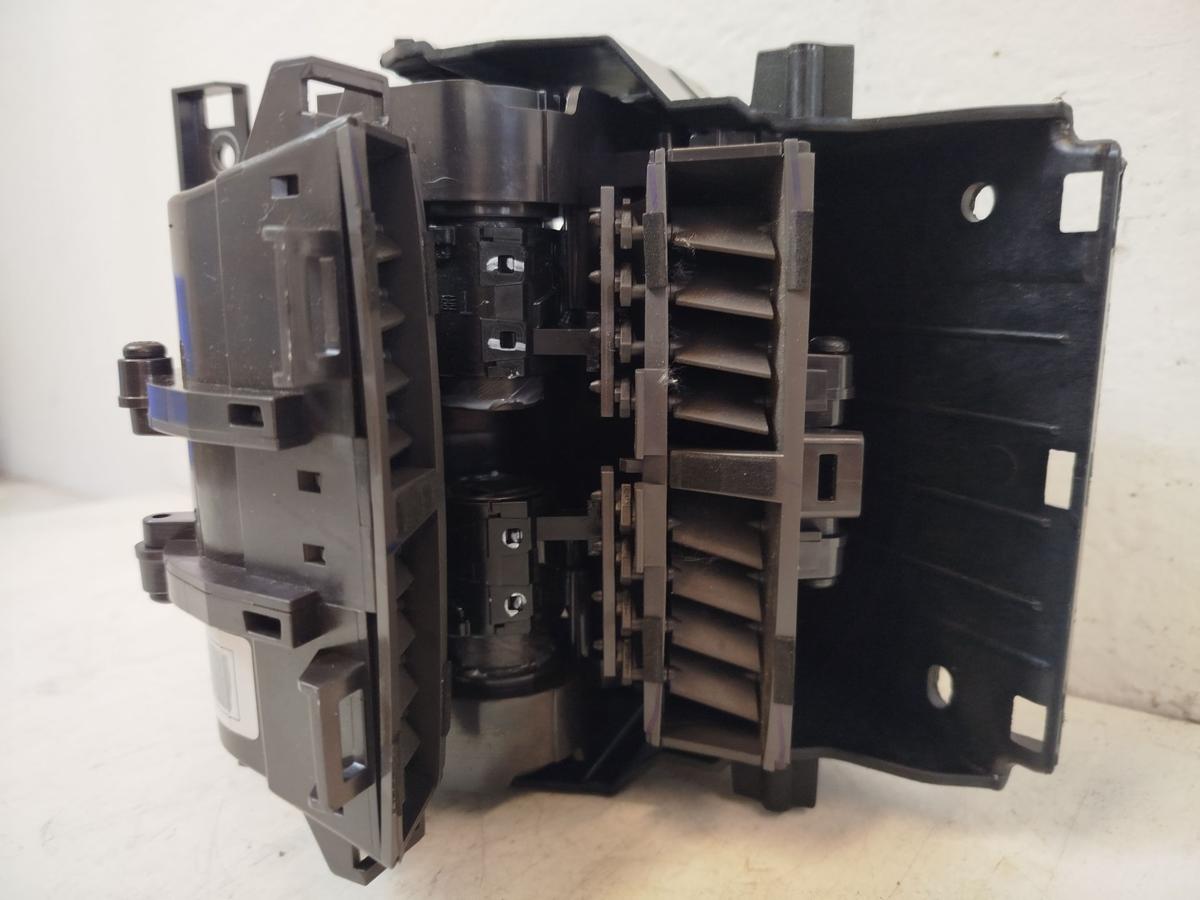 NIO ET7 Elektro Lufd&uuml;sen Luftdusche L&uuml;ftung Bel&uuml;ftung hinten mittig