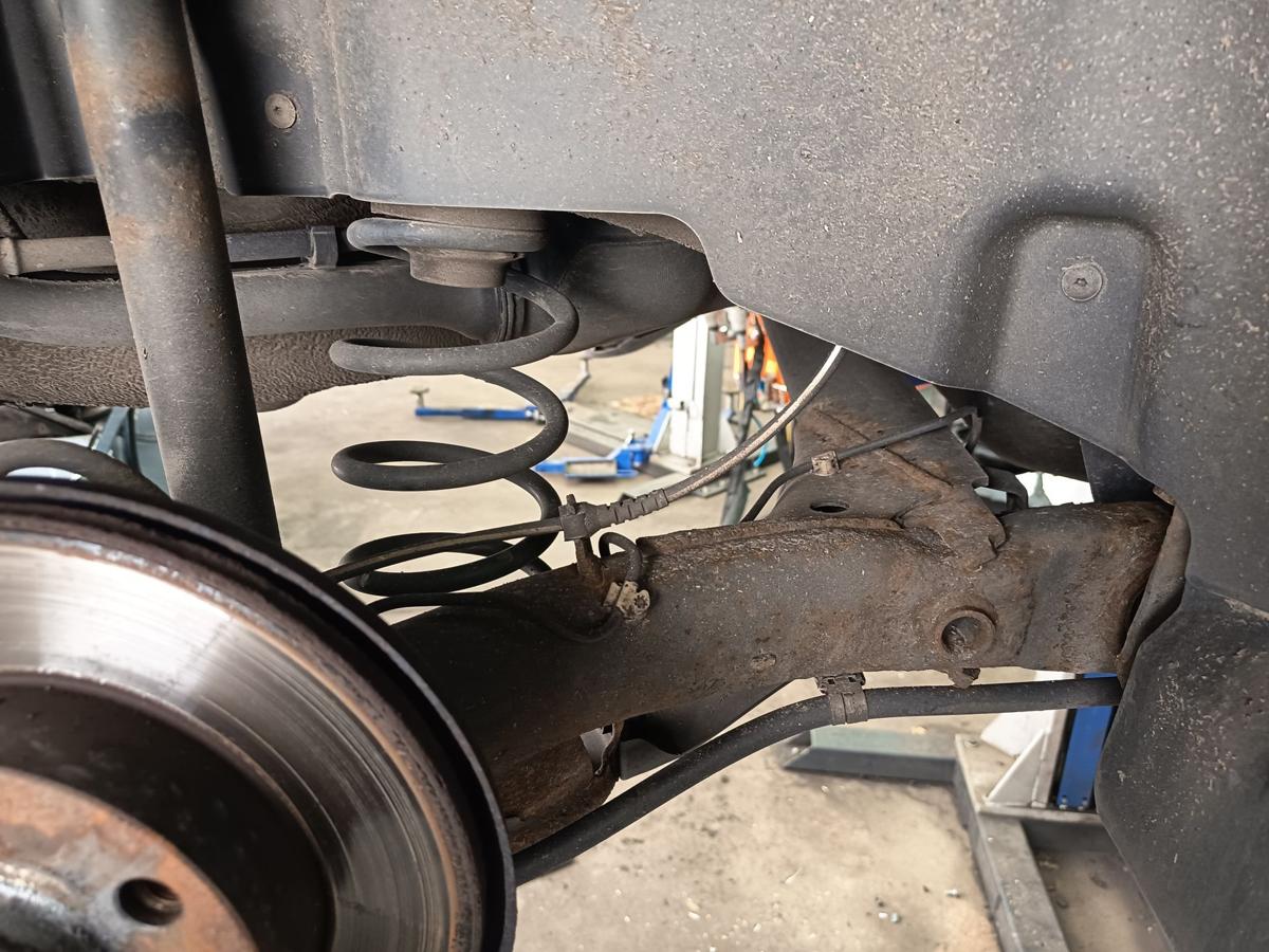 Skoda Rapid 2016 original Hinterachse Scheibe ABS 1.4l 66kW Diesel Bj 2016