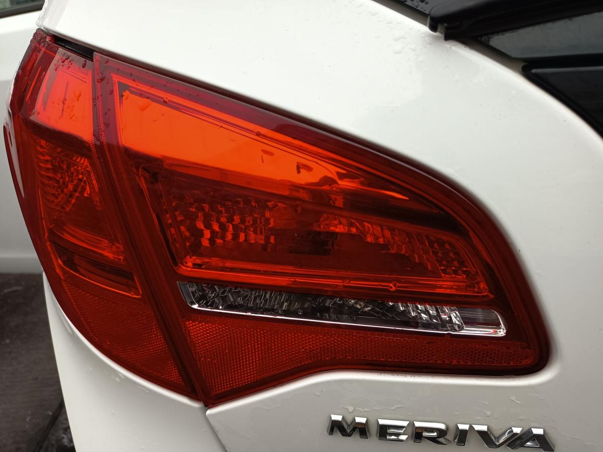 Opel Mervia B original R&uuml;ckleuchte links innen Heckschlusslicht Bj 2012