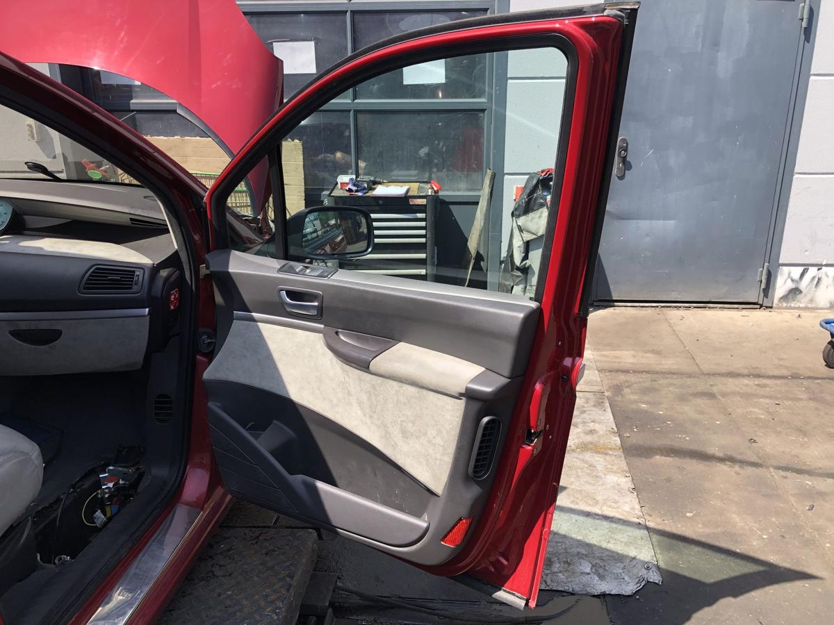 Peugeot 807 original Tür vorn rechts Beifahrer KKQ Tiefrot Bj 2004