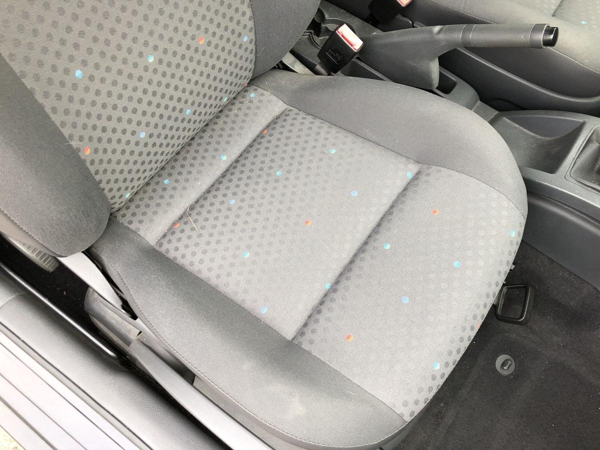 VW Polo 9N 9N1 Sitz vorn rechts Beifahrersitz nur f&uuml;r 3 t&uuml;rer ohne Heizung