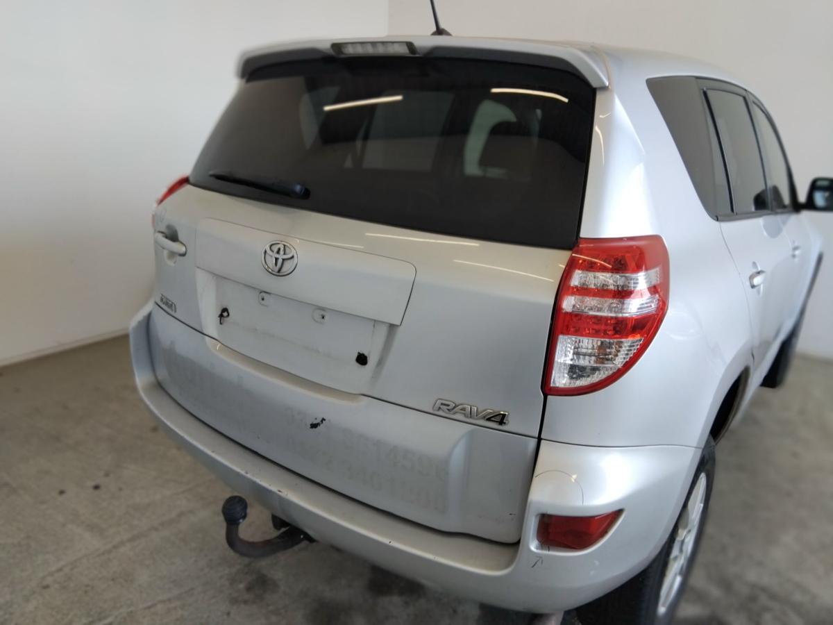 Toyota Rav4 3 original Heckklappe Hecktür mit Scheibe BJ2010 1F7 classic silbermetallic