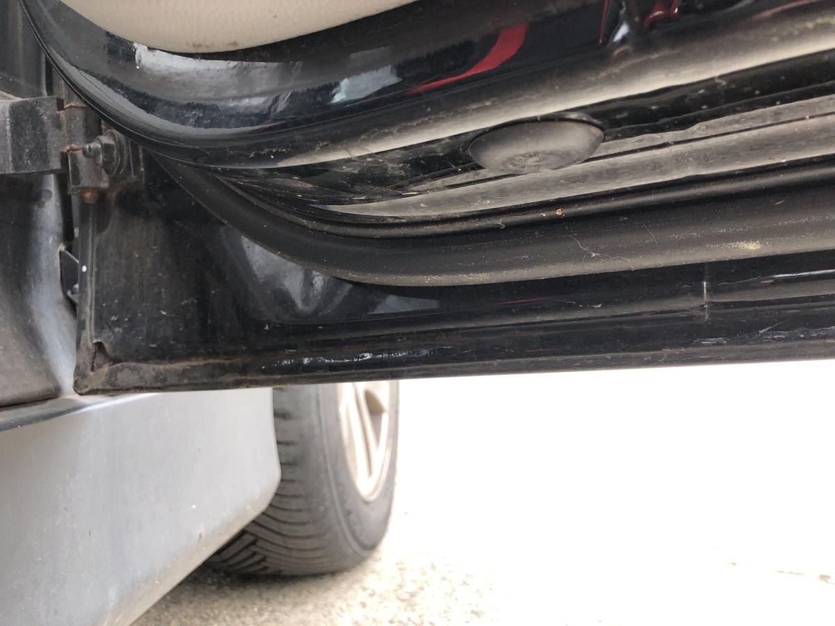 BMW 3er E90 E91 Tür vorn rechts Beifahrertür Rohbau Beschädigt schwarz II 668