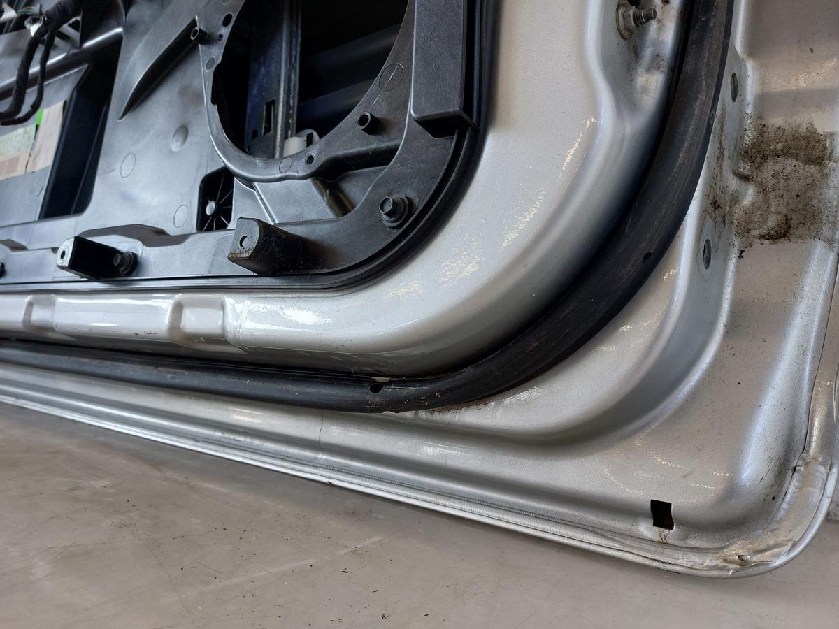 Ford Fiesta JA8 T&uuml;r vorn links Fahrert&uuml;r im Rohbau 3 t&uuml;rer Polar Silber Met
