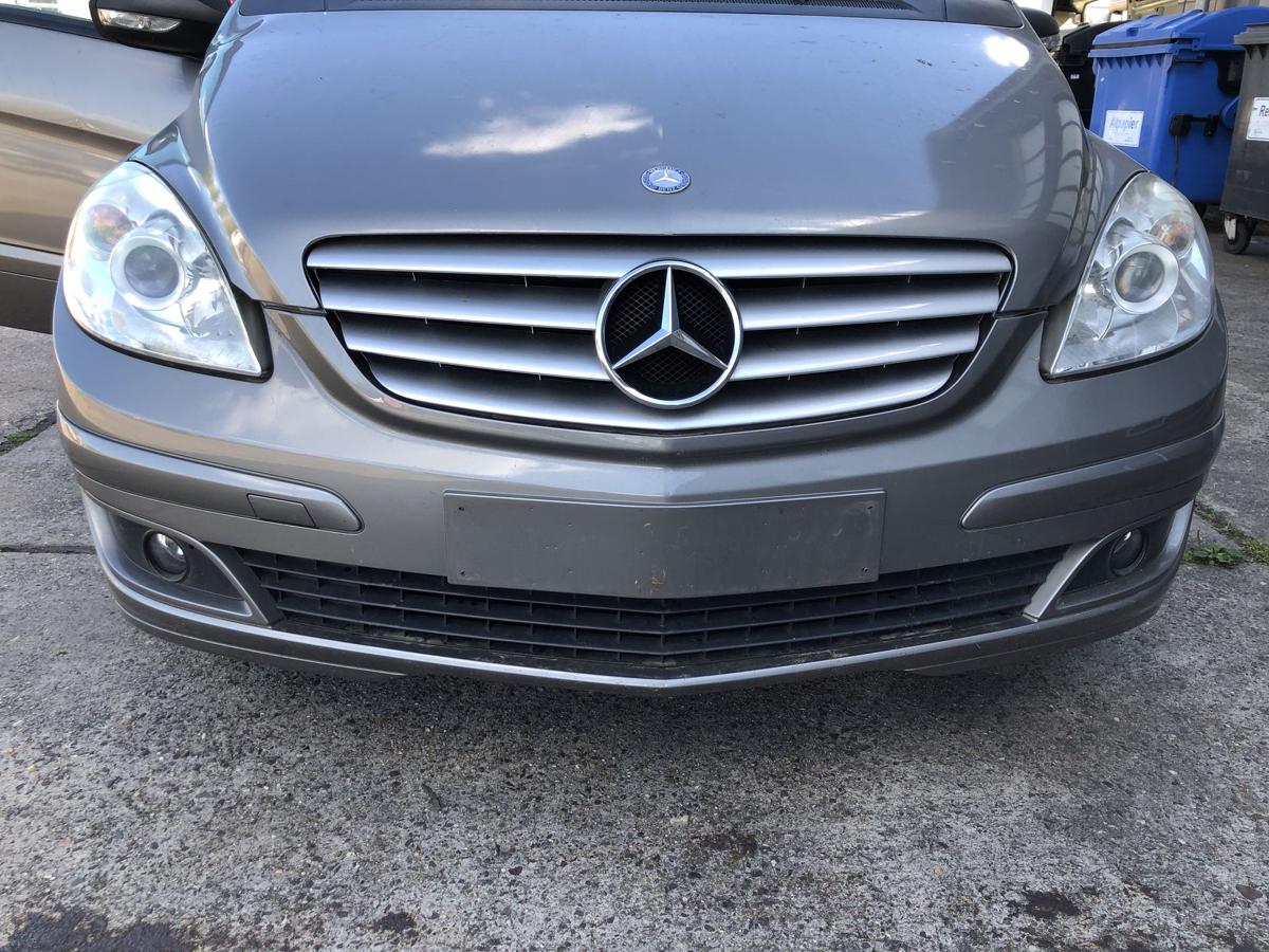 Mercedes B Klasse W245 Stoßfänger vorn Frontschürze mit Nebel 748 Kometgrau