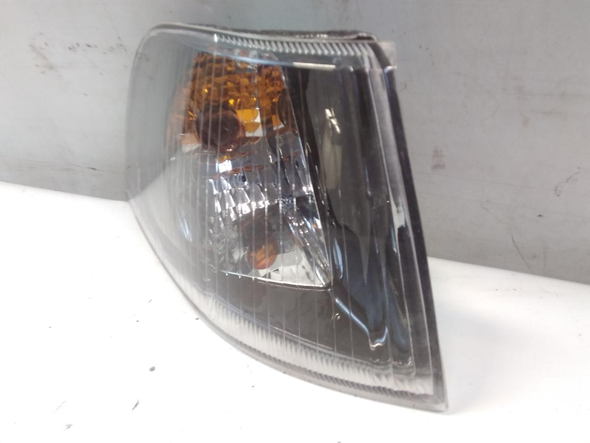 Volvo S40 V40 Blinker Blinkleuchte vorn rechts schwarz Facelift BJ2001