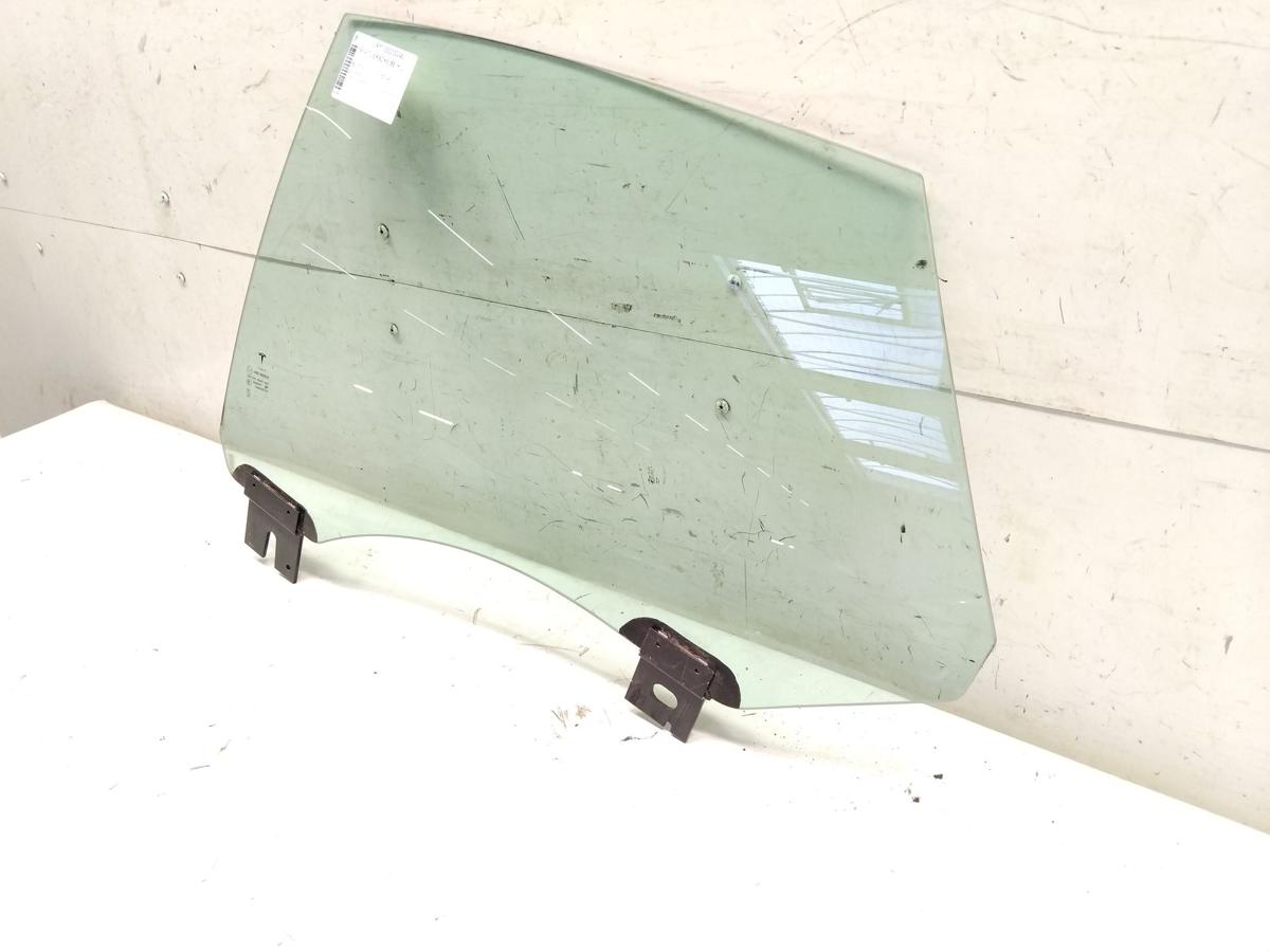 Tesla Model S T&uuml;rscheibe hinten links gr&uuml;ncolor Bj.2019