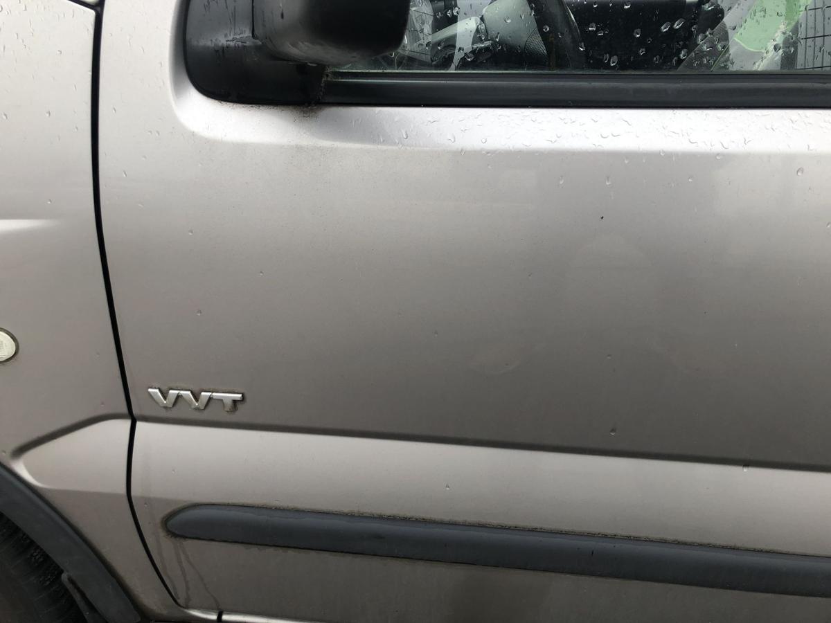 Suzuki Ignis Typ MH T&uuml;r vorne links Fahrert&uuml;r Autot&uuml;r Rohbau C08 Platinsilbermet