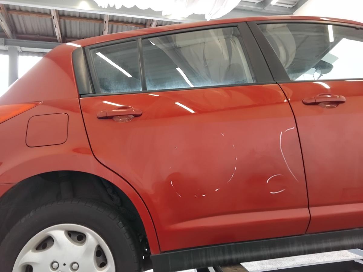 Nissan Tiida C11 T&uuml;r hinten rechts NAC New Red 5-t&uuml;rig Schr&auml;gheck BJ2009