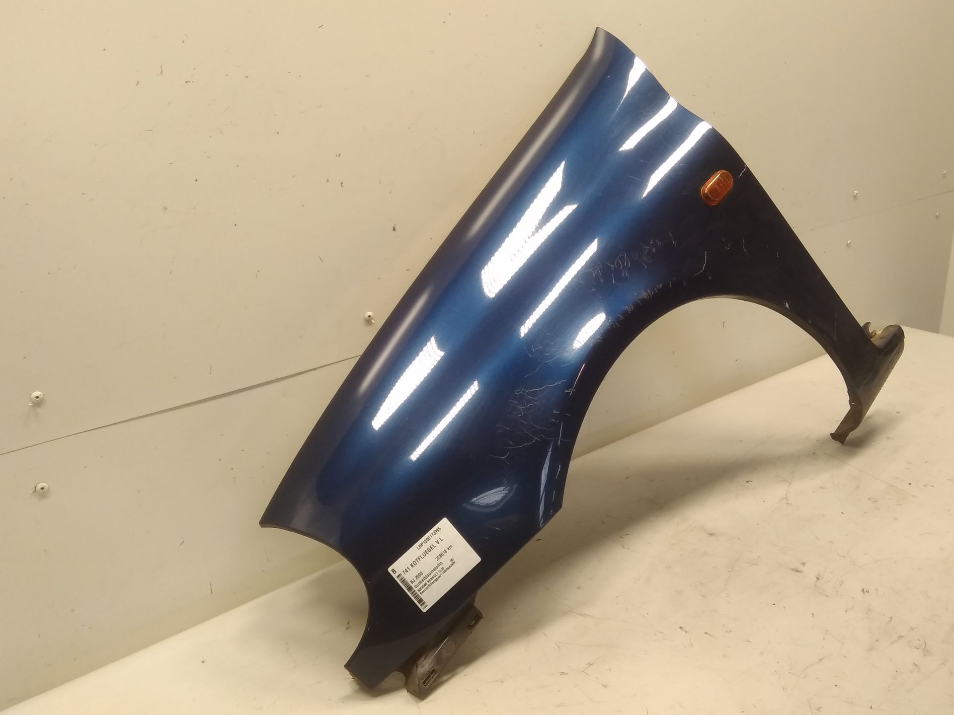 Renault Clio 2 original Kotfl&uuml;gel vorn links dunkelblaumetallic Bj.2000