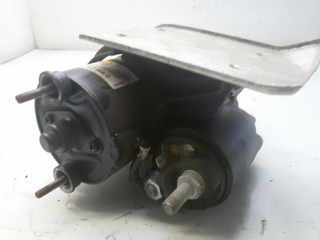 Audi A4 8E Anlasser Starter 2.0 110KW AWA Bosch Bj2002 5 Gang Schalter