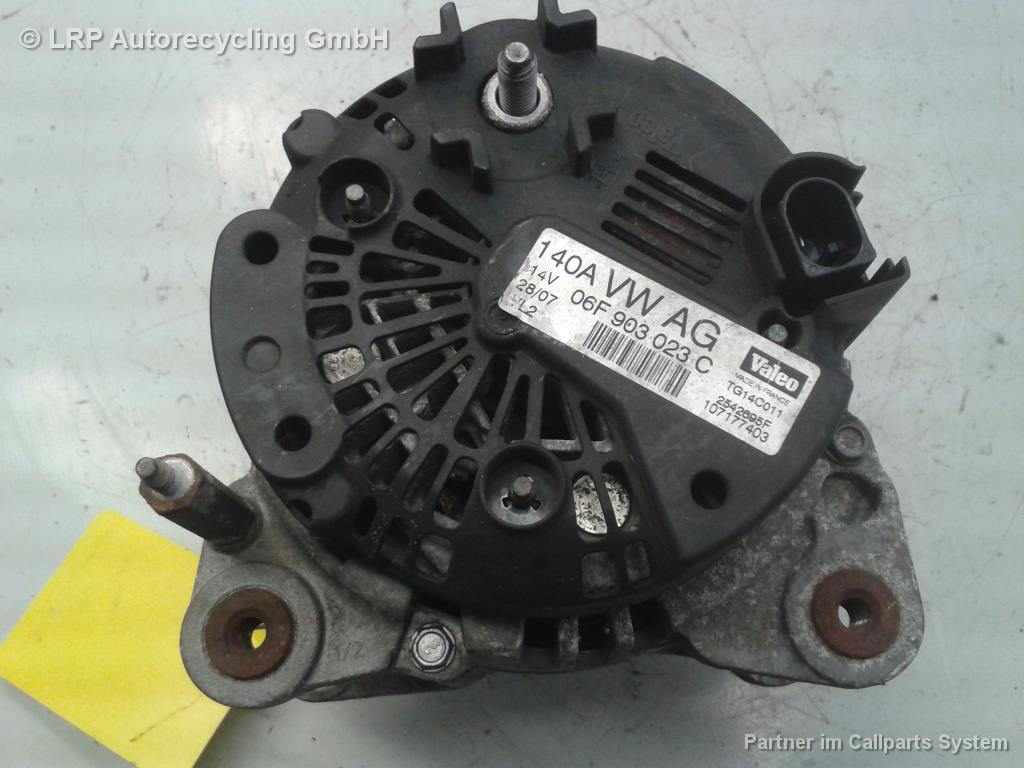 Audi A3 8P original Lichtmaschine Generator 2542695F BJ2007