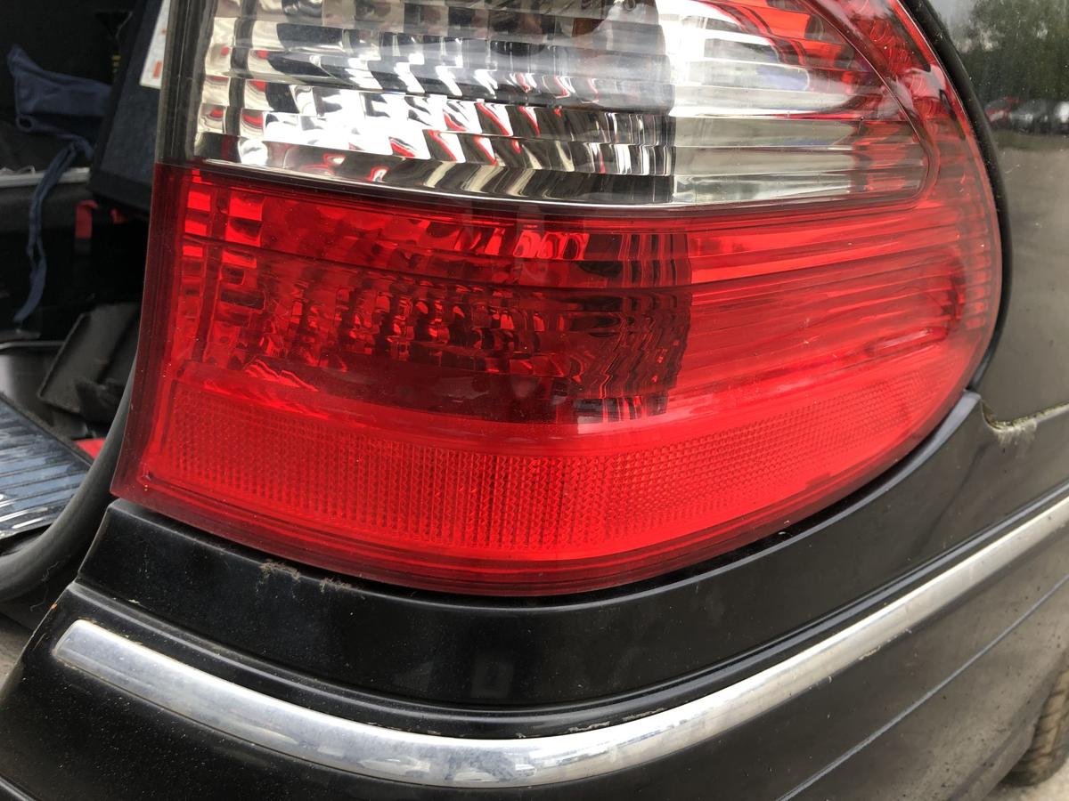 Mercedes E Klasse S211 Mopf R&uuml;ckleuchte au&szlig;en rechts R&uuml;cklicht Heckleuchte OEM