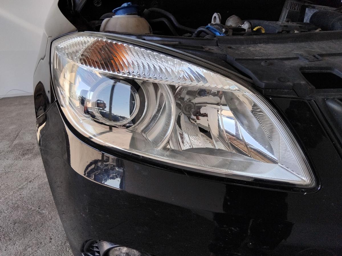 Skoda Fabia 2 5J Facelift original Scheinwerfer rechts Halogen Ellipsoid BJ2014