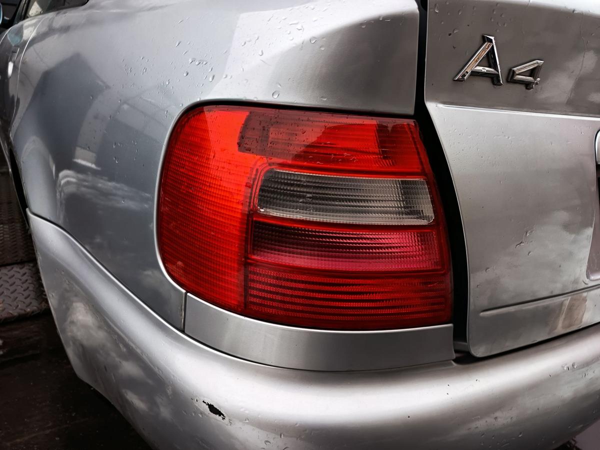 Audi A4 B5 original R&uuml;ckleuchte links Heck Schluss Licht Baujahr 1996