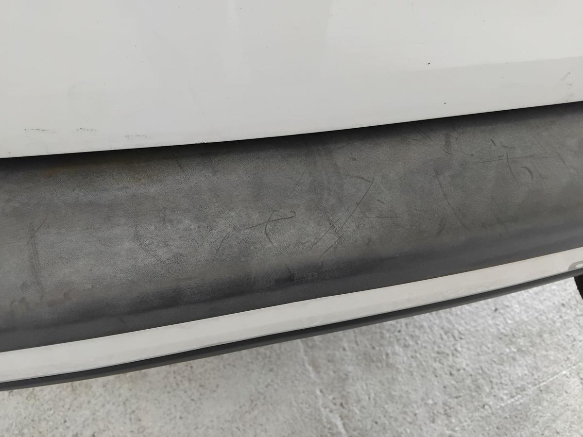 Volvo V70 II Kombi original Stossf&auml;nger Sto&szlig;stange hinten White Solid BJ2002