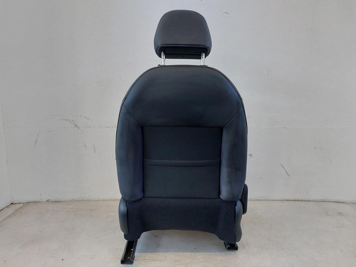 Peugeot 2008 I CU Sitz vorn rechts Beifahrersitz Kunstleder Stoff braun Heizung