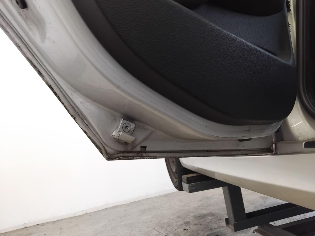 BMW 1er E87 T&uuml;r hinten links 354 Titansilbermetallic BJ2007 5 T&uuml;rer