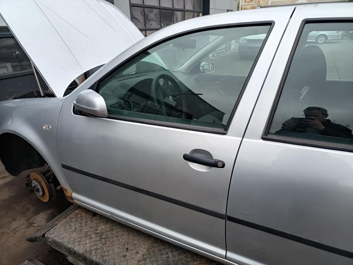 VW Golf IV original T&uuml;r vorne links LA7W Reflexsilber Baujahr 2002