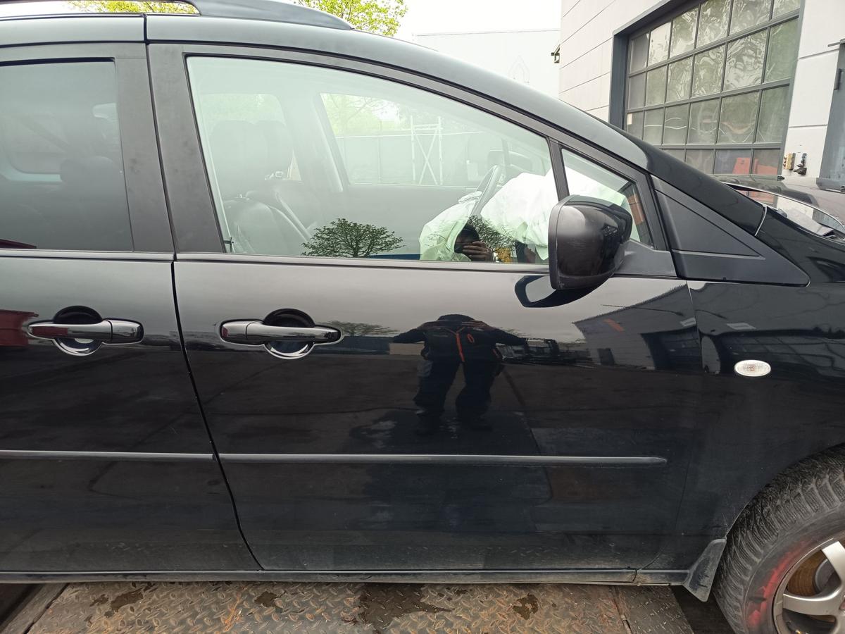 Mazda 5 CR original T&uuml;r vorn rechts Beifahrer A3F Brillant Black Bj 2009
