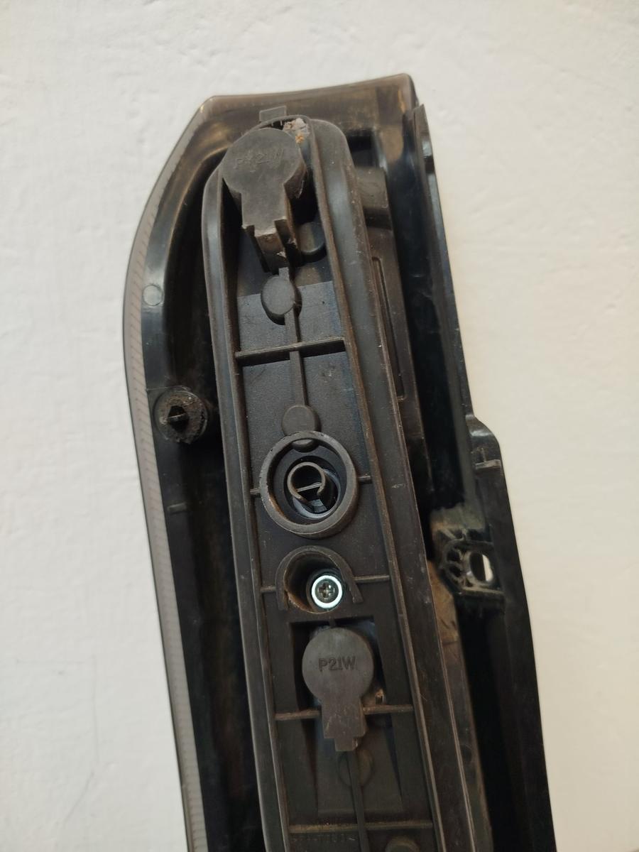 Opel Meriva A Rückleuchte Schlussleuchte Rücklicht Lampe hinten rechts schwarz