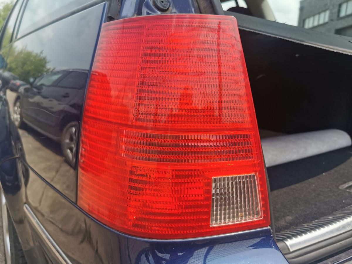 VW Bora 1J Variant Rückleuchte Schlussleuchte Rücklicht Lampe hinten links Kombi