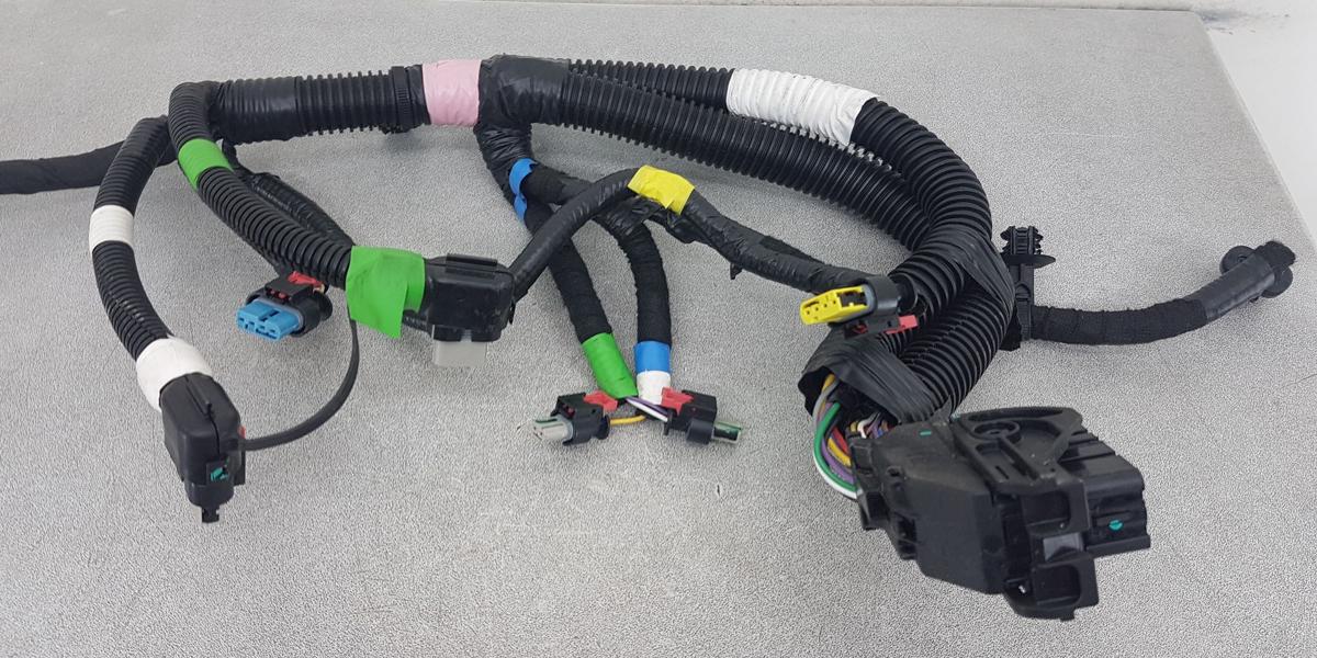 Tesla Model Y Kabelbaum W&auml;rmetauscher Thermomanagement Motorraum 2068767-00-C