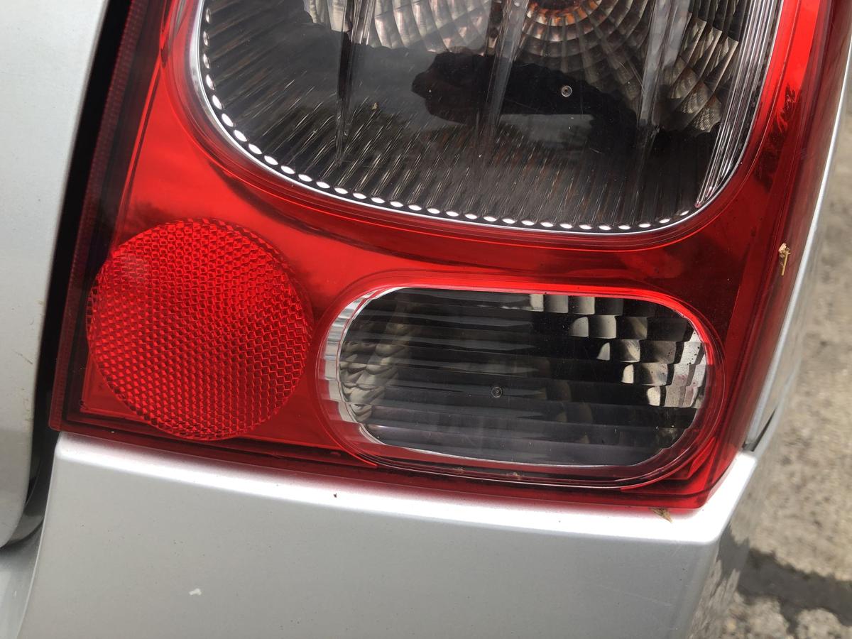 Renault Twingo 2 II R&uuml;ckleuchte rechts R&uuml;cklicht Heckleuchte Schlusslicht 07-12
