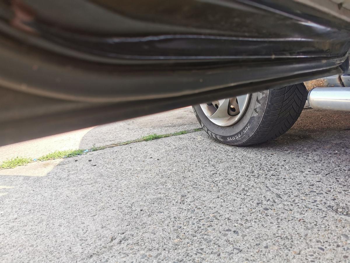 Hyundai Trajet FO Tür Autotür Fahrertür Rohbautür vorn links EB Ebony Black