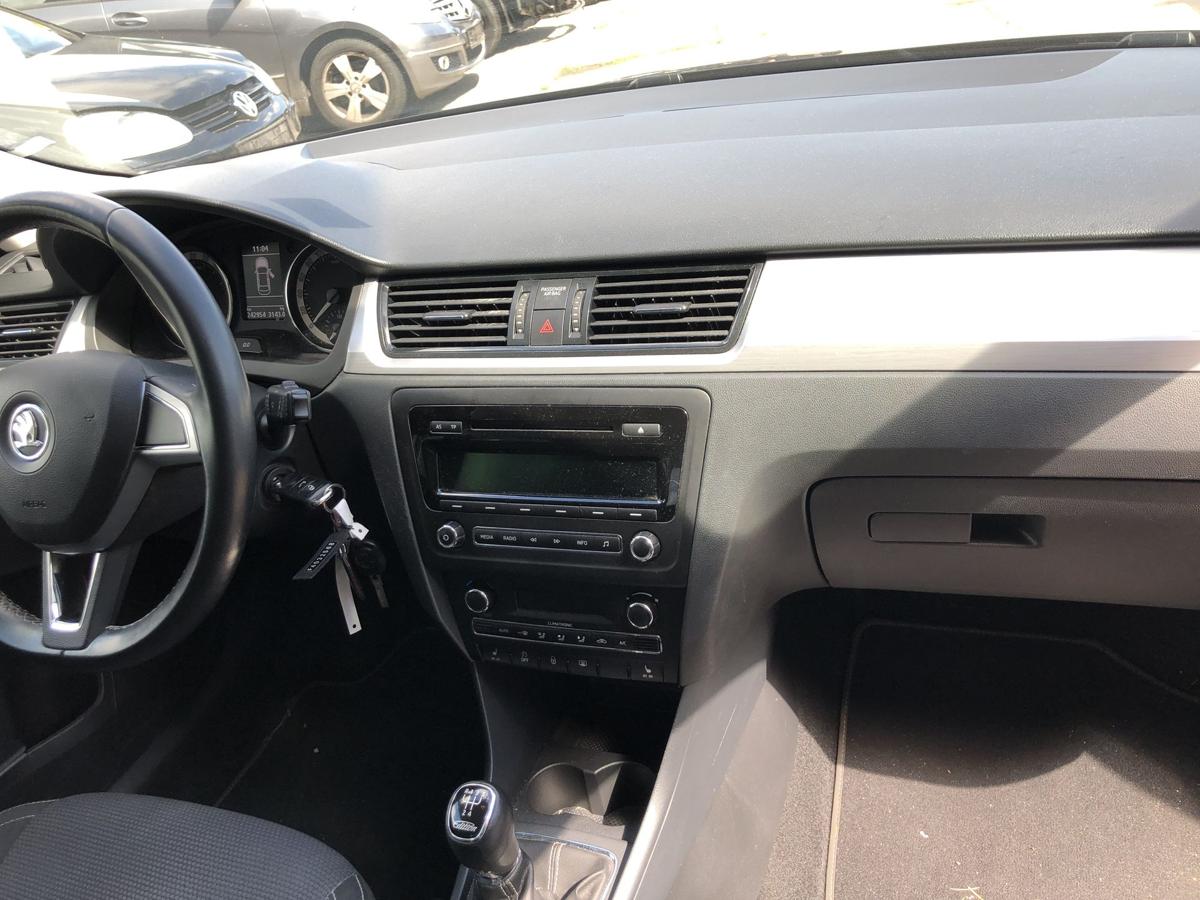 Skoda Rapid NH FLH Armaturenbrett Armaturenträger Cockpit Dashboard Rohbau